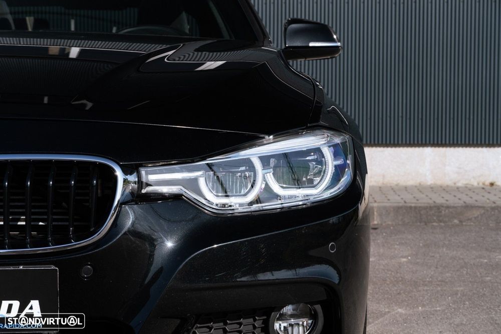 BMW 330 e iPerformance Pack M - 50