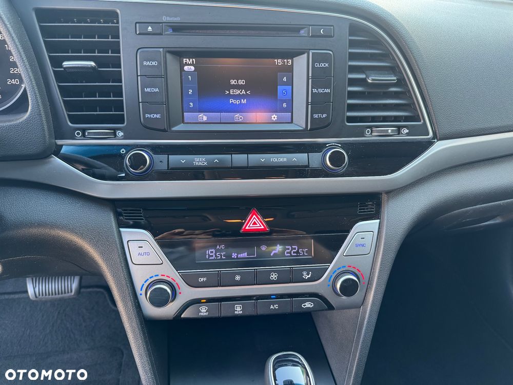 Hyundai Elantra 1.6 Premium - 8