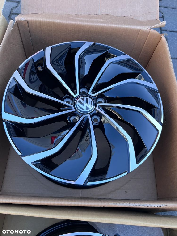 Nowe oryginalne Felgi VW Golf 7-8 5H0601025D  17'' - 6