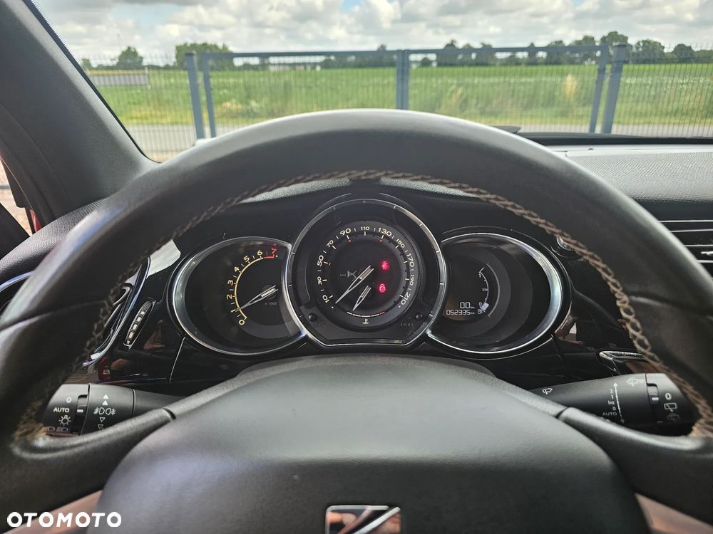 Citroën DS3 PureTech 82 CONNECTED CHIC - 12