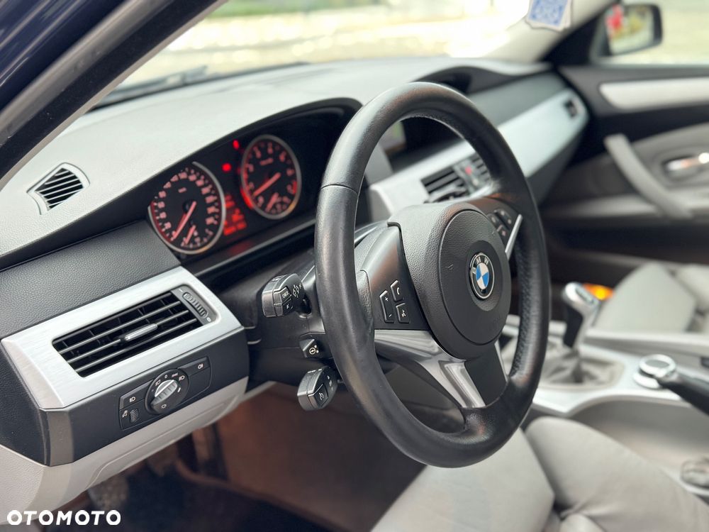 BMW Seria 5 520i Edition Exclusive - 25