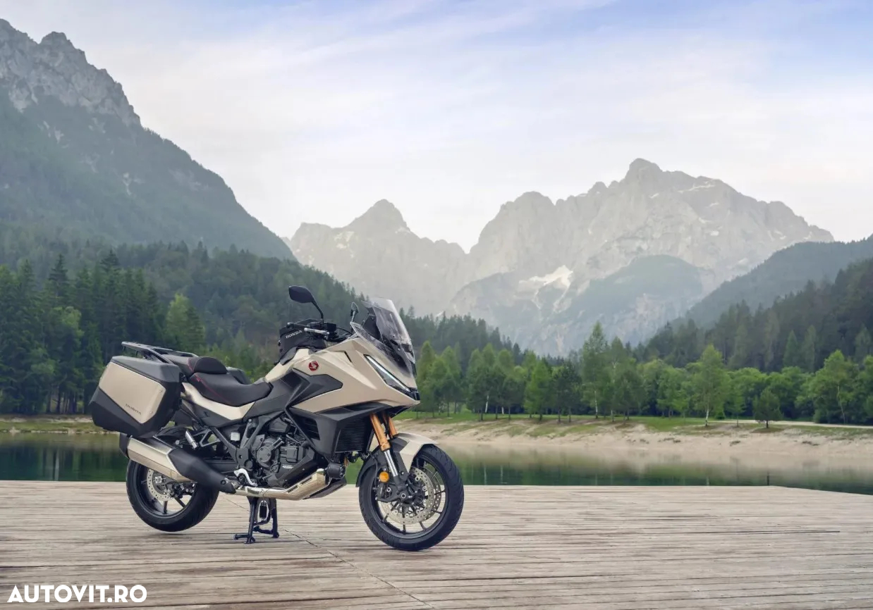 Honda NT 1100 - 5