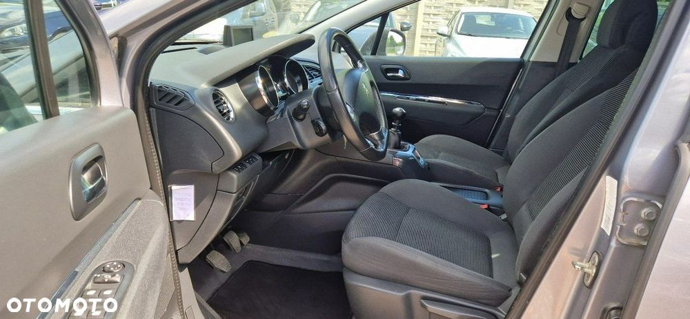 Peugeot 5008 - 18