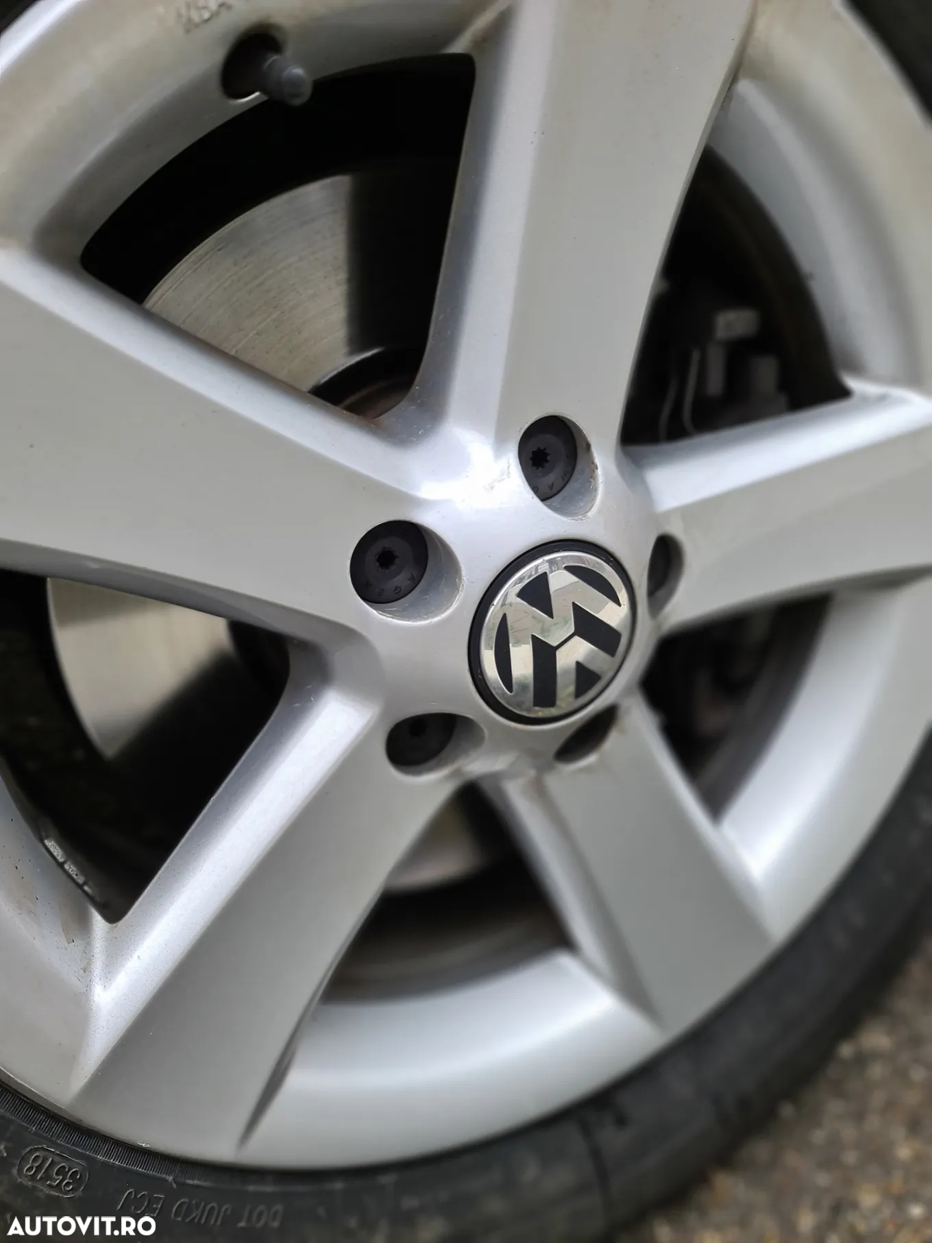 Volkswagen Tiguan - 6