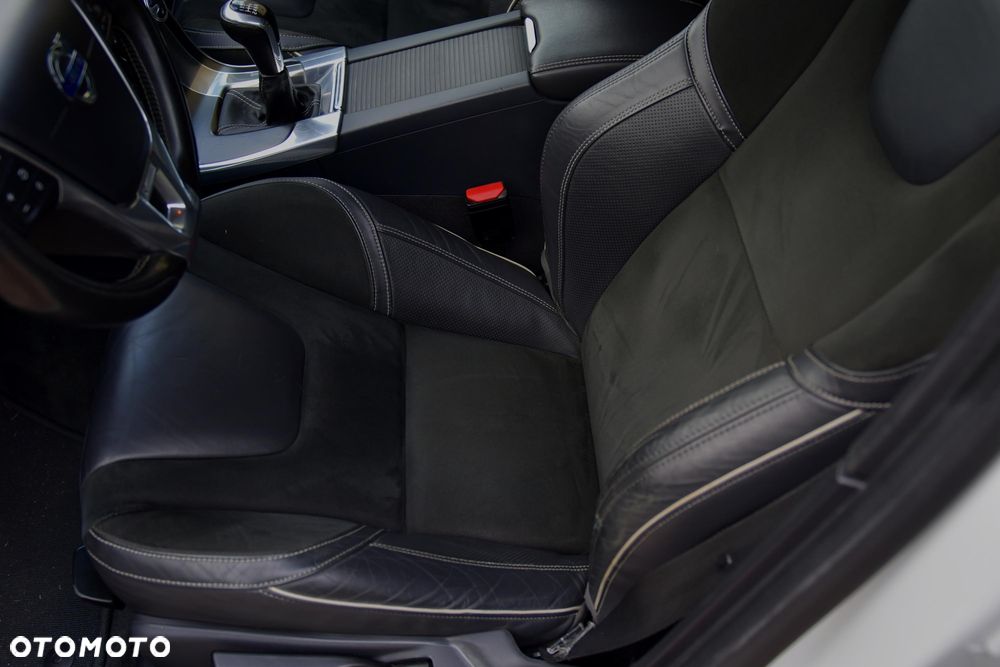 Volvo S60 D3 Drive-E R-Design Momentum - 25