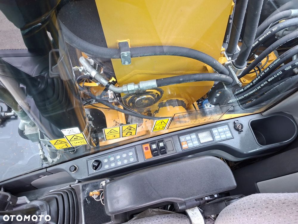 Caterpillar CAT M 318 D - 33