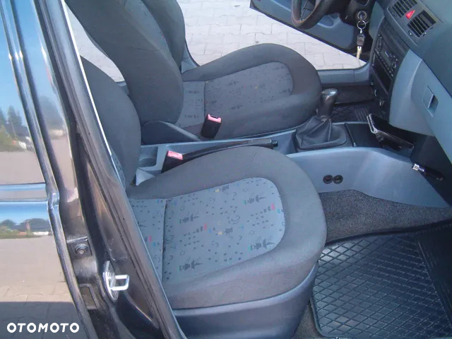 Skoda Fabia - 16