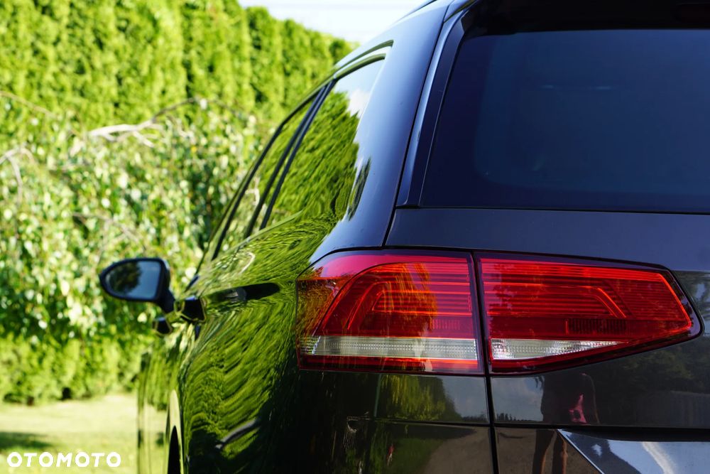 Volkswagen Passat - 15