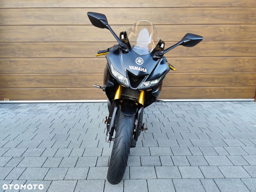 Yamaha YZF - 4