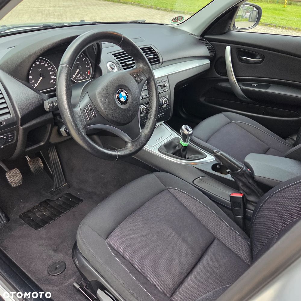 BMW Seria 1 - 12