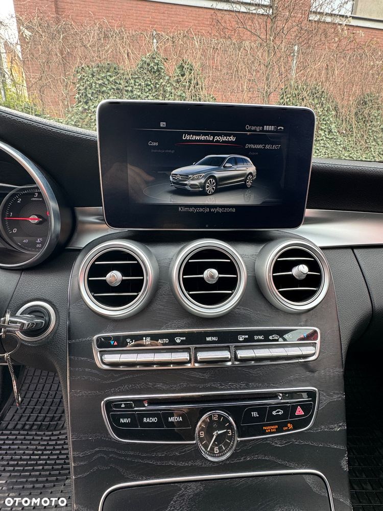 Mercedes-Benz Klasa C 250 (BlueTEC) d 4Matic 7G-TRONIC AMG Line - 13