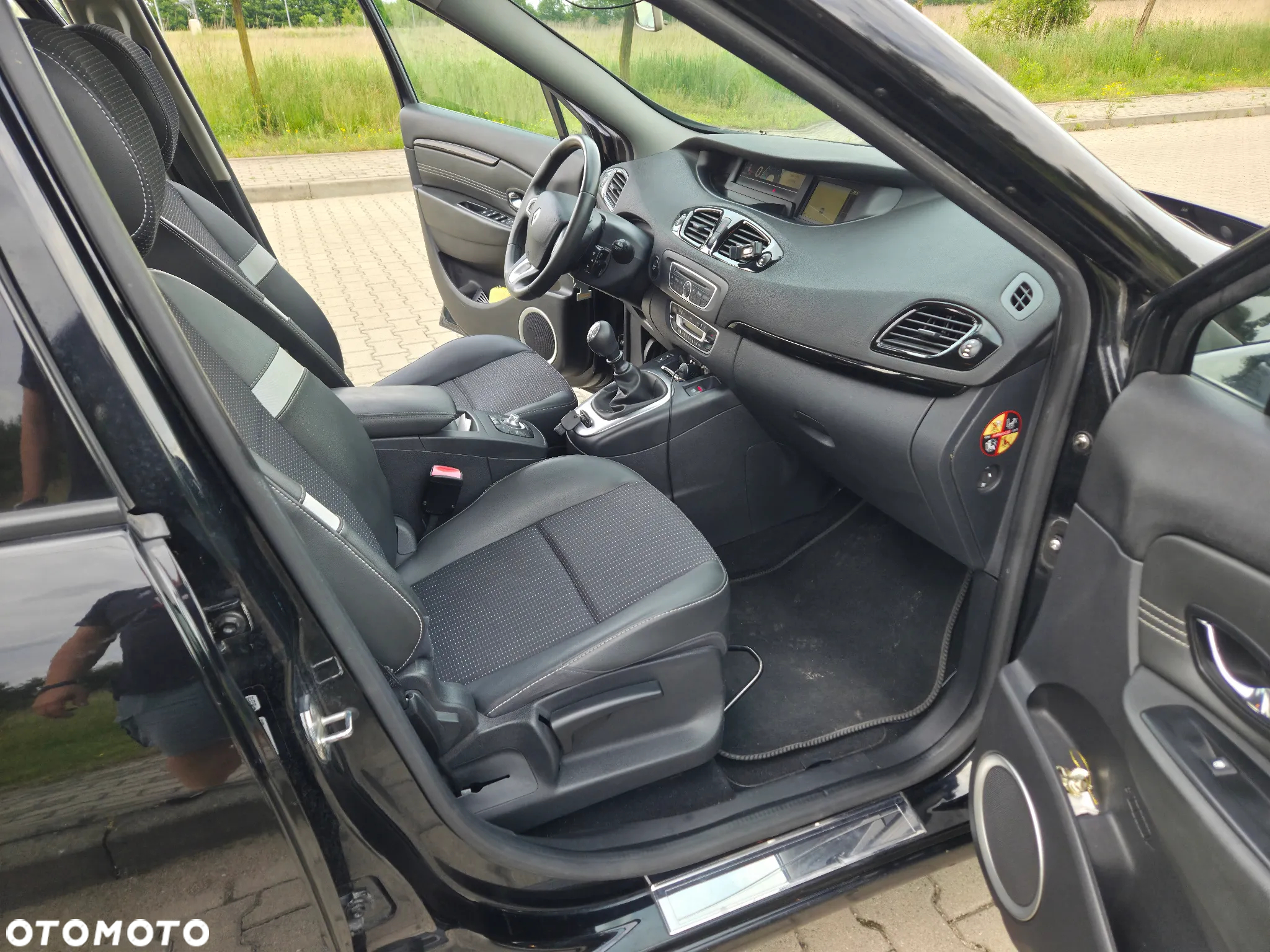 Renault Scenic dCi 110 LIMITED - 6