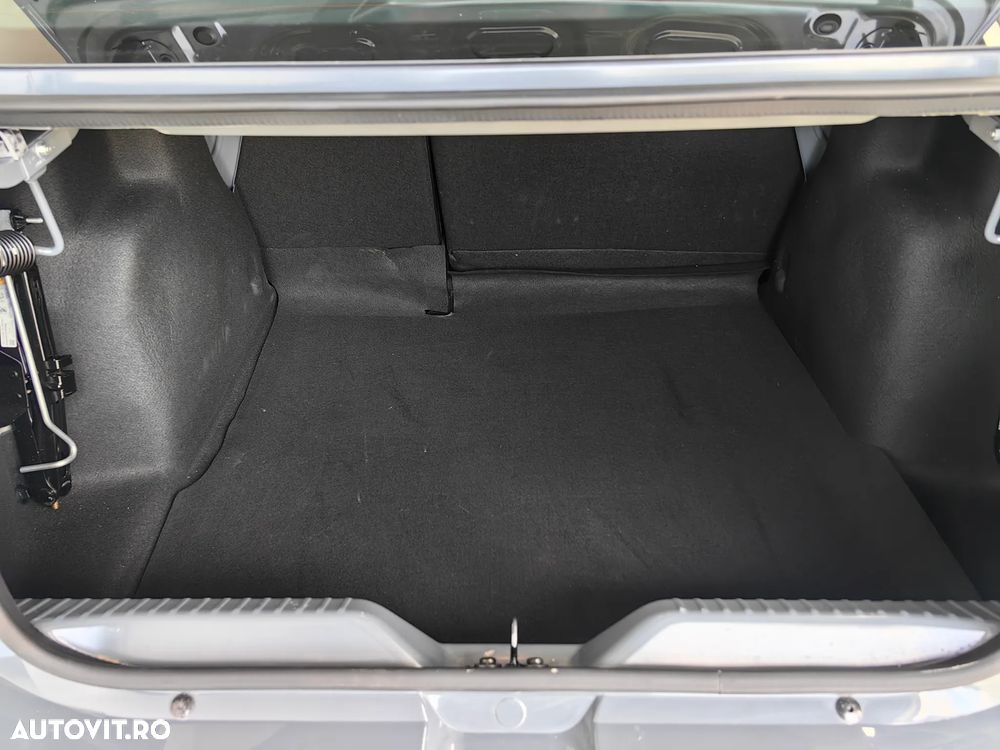 Dacia Logan TCe 90 CVT Prestige - 9