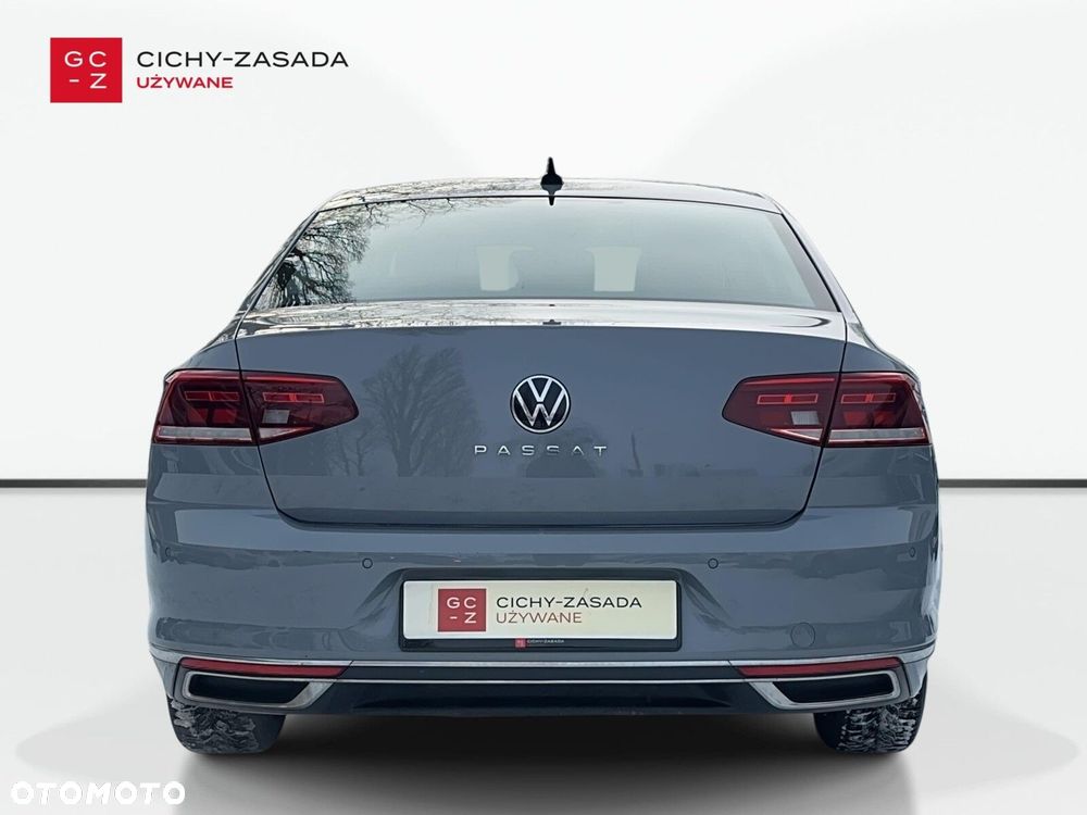 Volkswagen Passat - 6