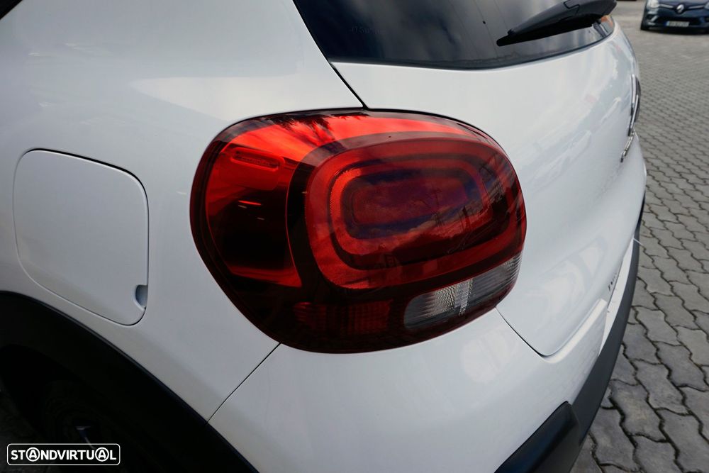 Citroën C3 1.2 PureTech Shine - 4