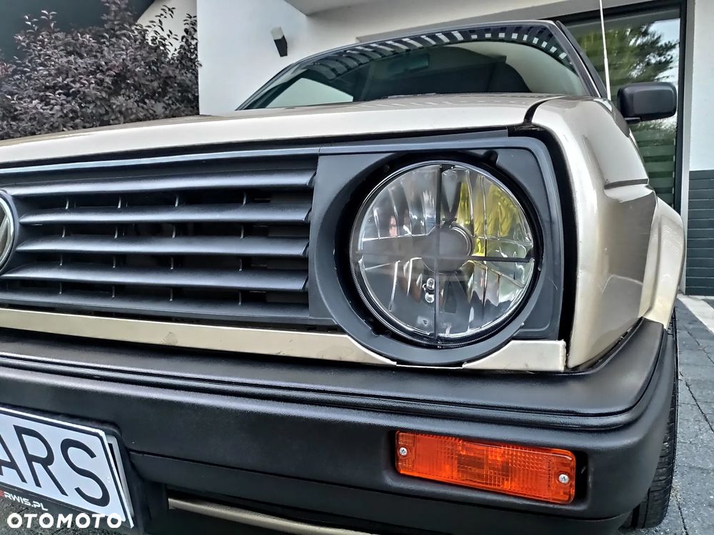 Volkswagen Golf - 25