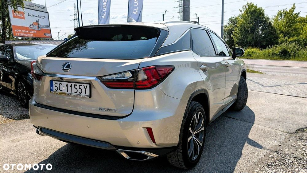 Lexus RX - 12