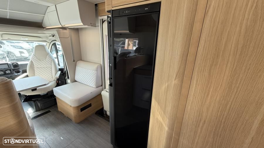 Adria Matrix 670 SC cama central e basculante - 18