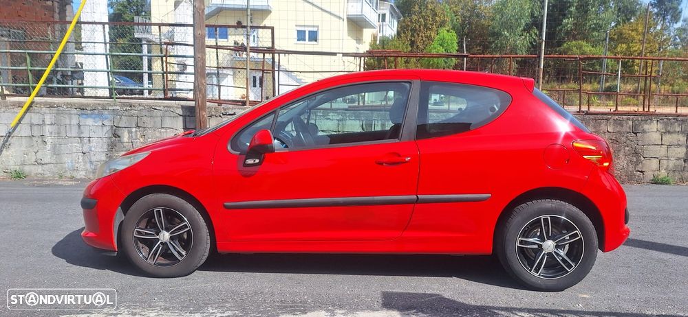 Peugeot 207 - 12