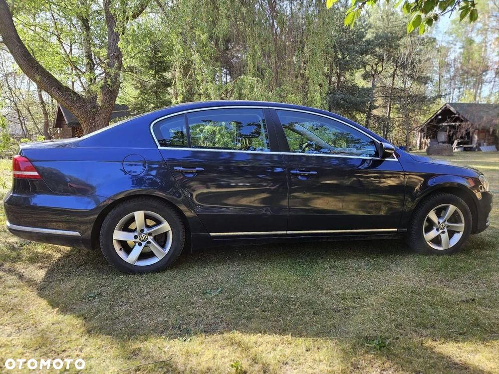 Volkswagen Passat 1.6 TDI DPF BlueMot Comfortline - 3