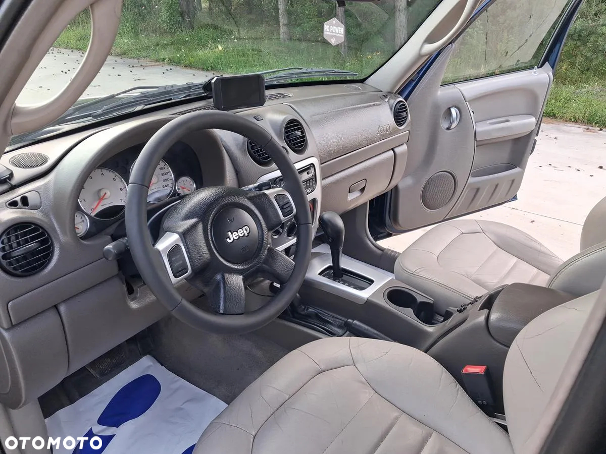 Jeep Cherokee 3.7 Limited - 21