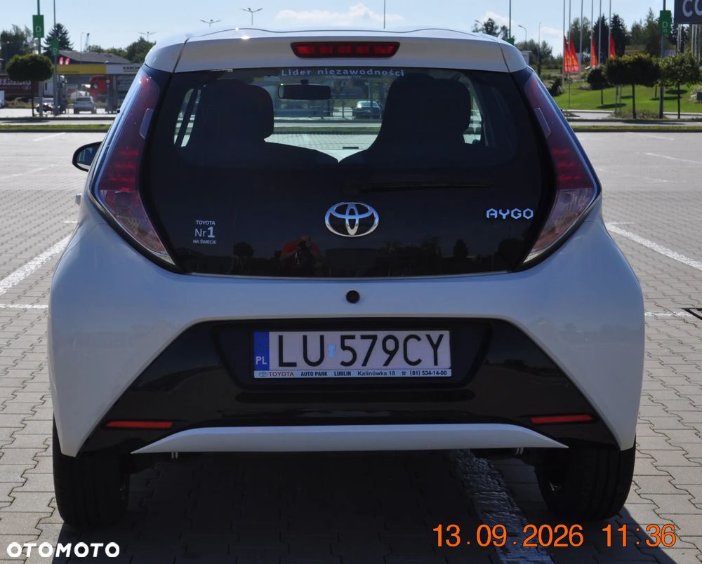 Toyota Aygo x-play touch - 7