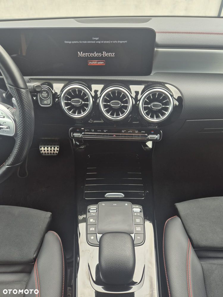 Mercedes-Benz CLA 200 d 8G-DCT - 20