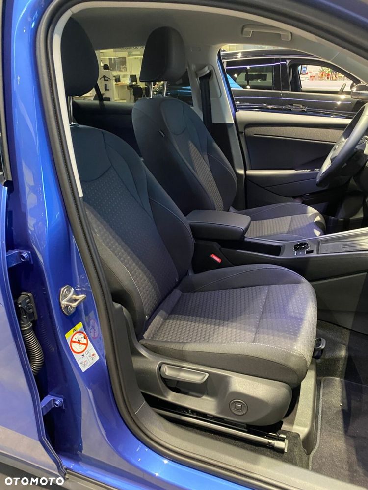 Volkswagen T-Roc - 9