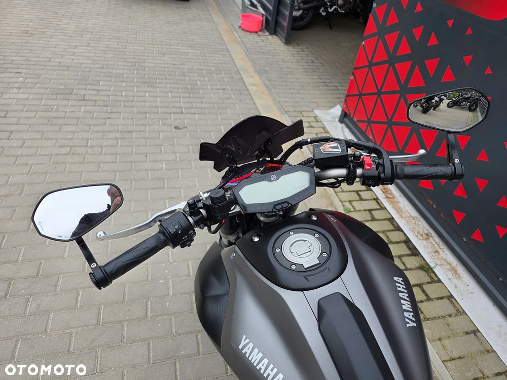 Yamaha MT - 18