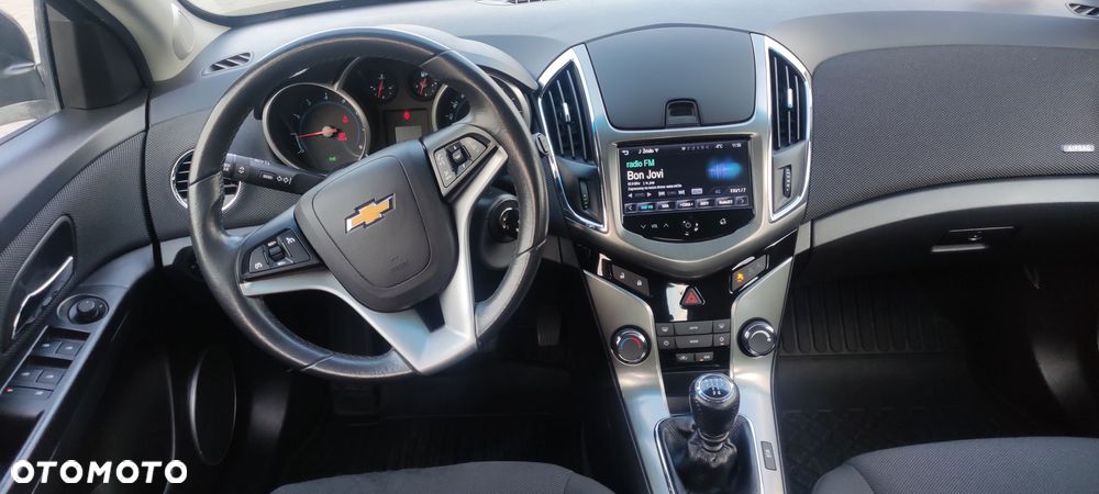 Chevrolet Cruze - 4