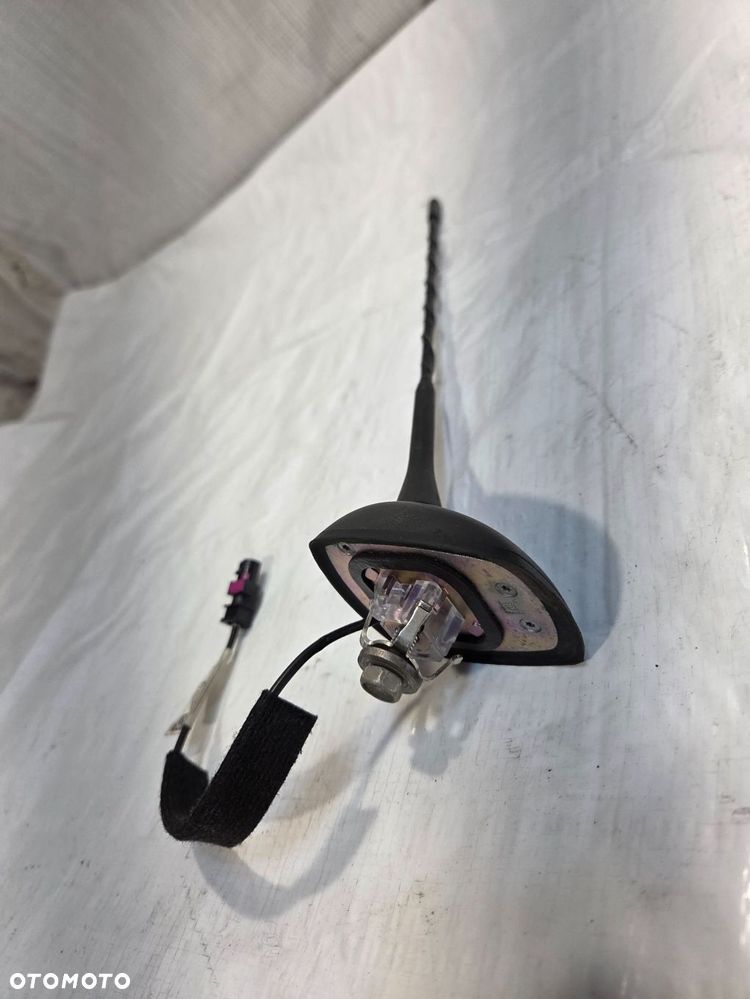 ANTENA DACHOWA PODSTAWA ANTENY BAT OPEL ASTRA K V 13383712 - 2