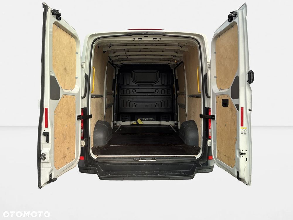 Volkswagen Crafter - 11
