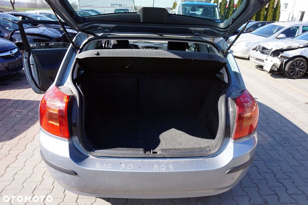 TOYOTA COROLLA E12 3D HB 8Q3 1.4 16V KM SREBRNY na części - 15