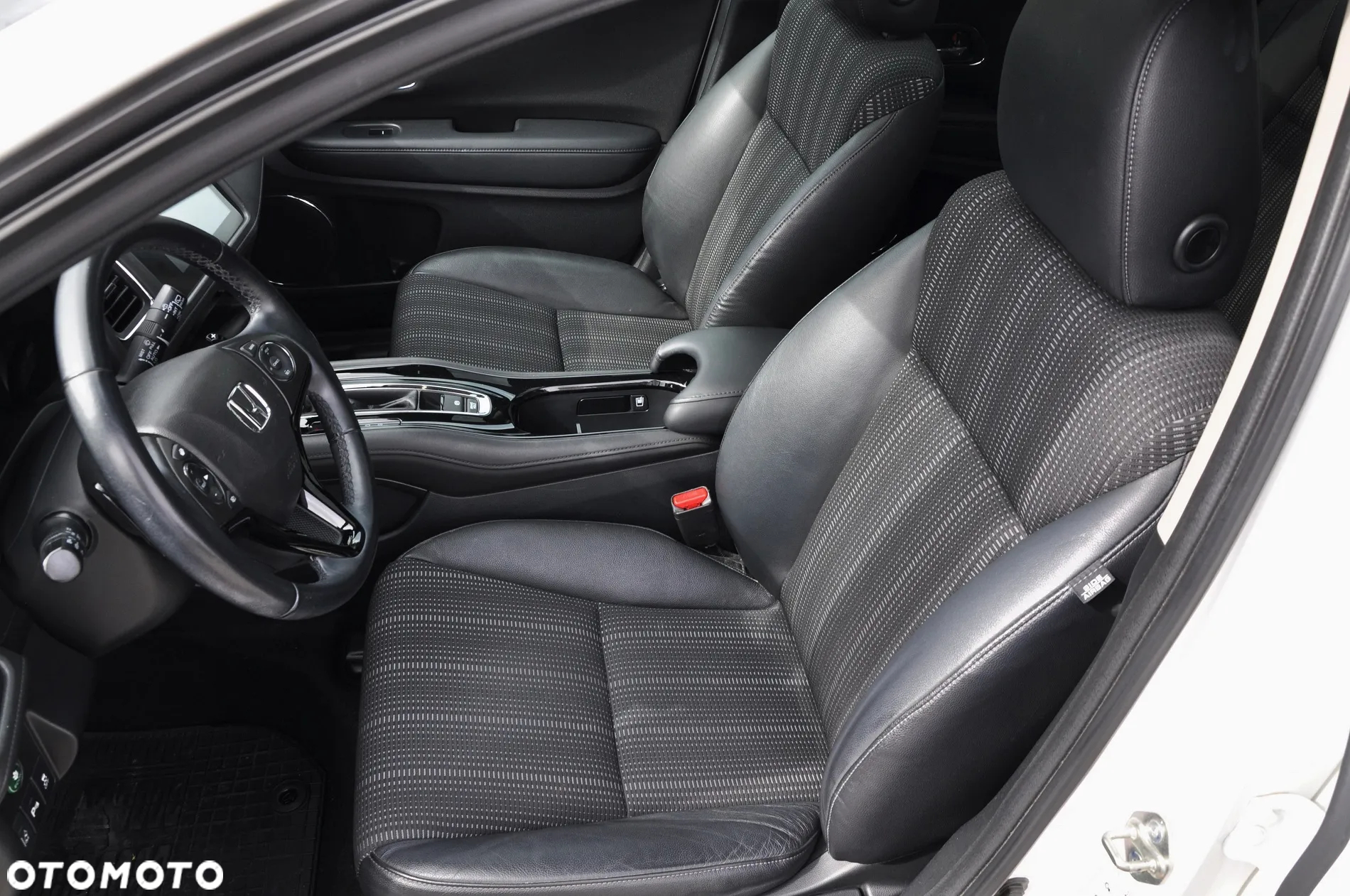 Honda HR-V 1.5 Executive (ADAS) CVT - 16