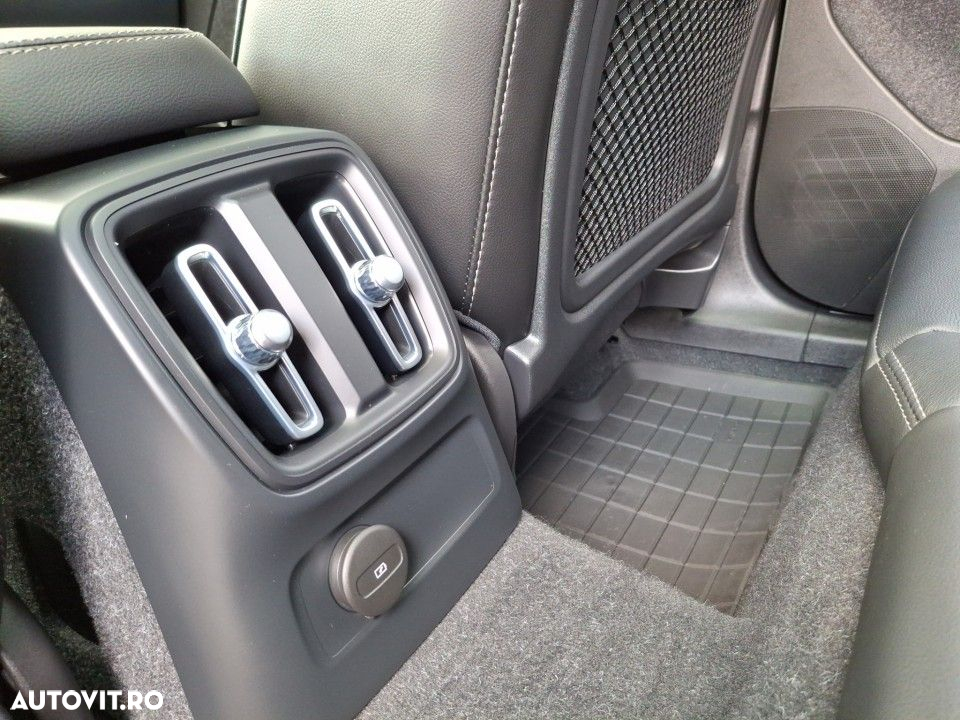 Volvo XC 40 - 20