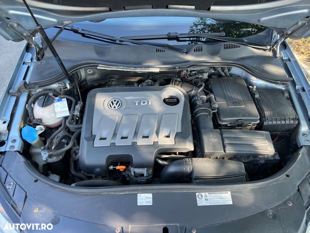 Volkswagen Passat - 12