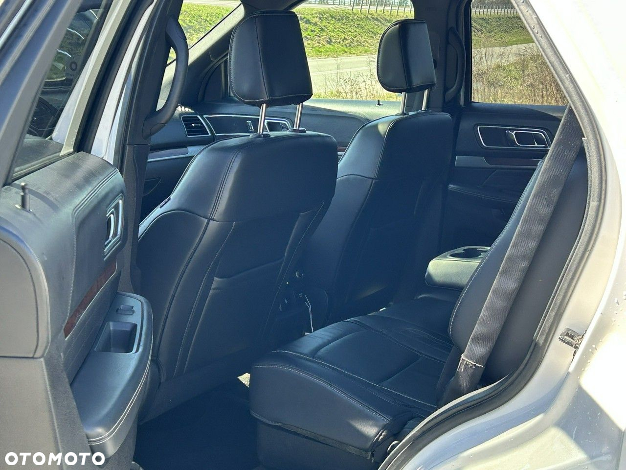 Ford Explorer - 18
