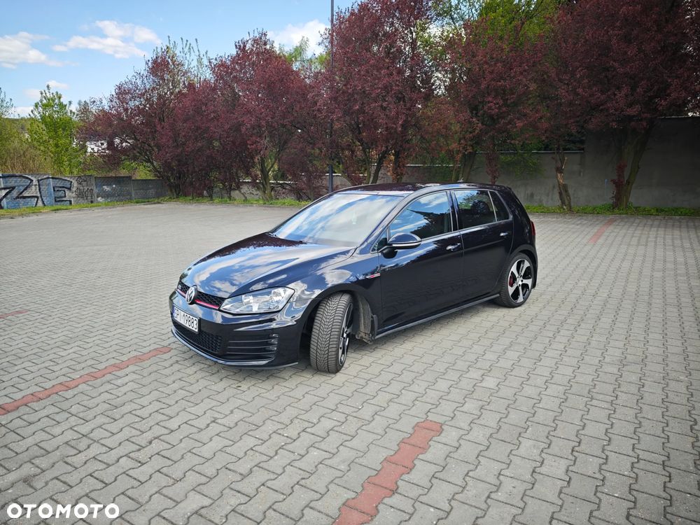 Volkswagen Golf 2.0 TSI BMT GTI Performance - 4