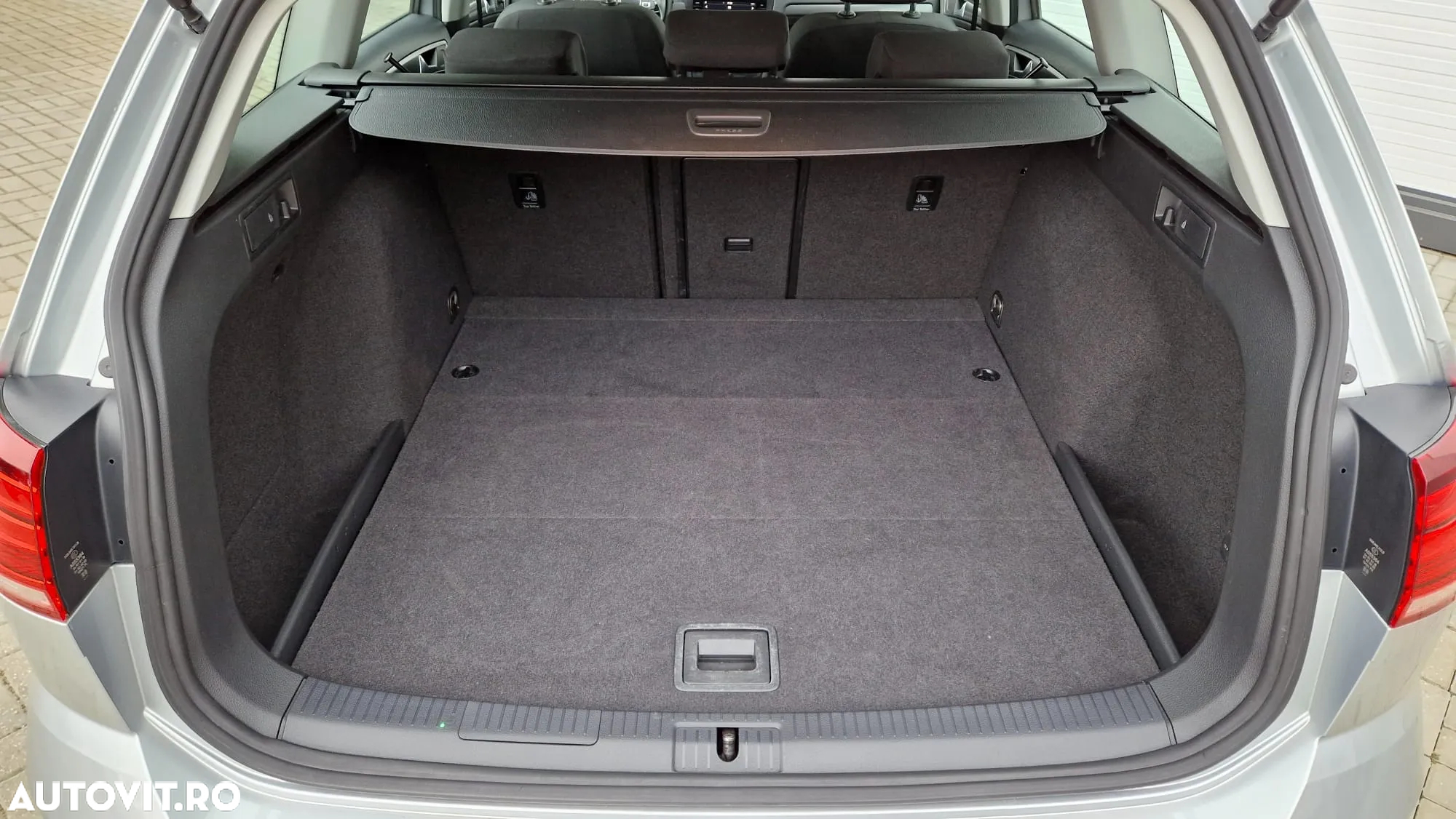 Volkswagen Golf 1.6 TDI DSG Comfortline - 11