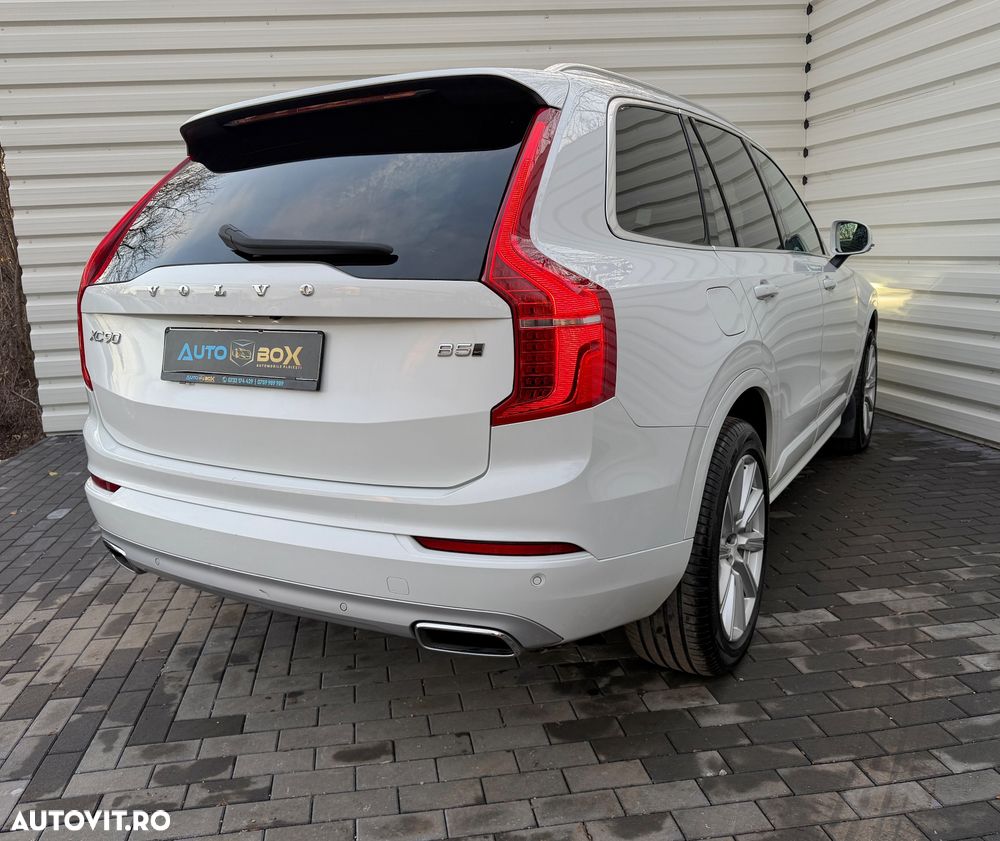 Volvo XC 90 B5 D AWD Geartronic Momentum Pro - 17