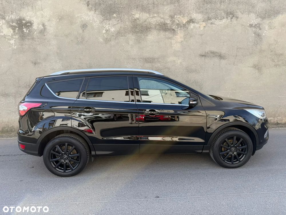 Ford Kuga 1.5 EcoBoost 2x4 Titanium - 29