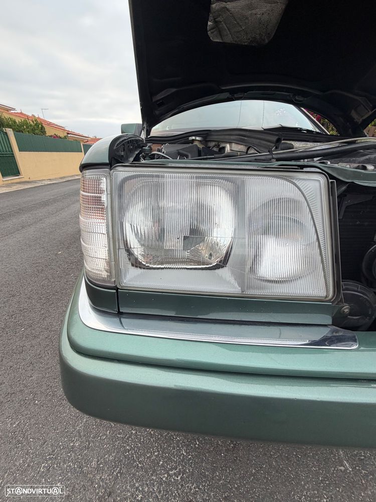 Mercedes-Benz W124 (1984-1997) 250 D Turbo - 18
