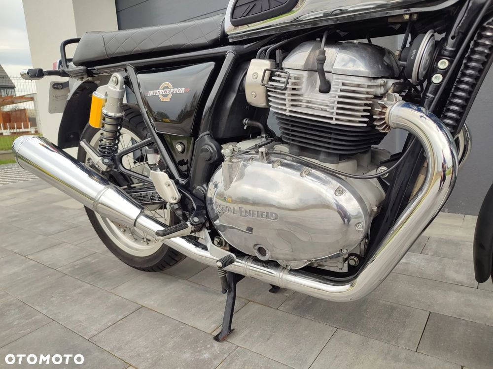 Royal Enfield Interceptor - 19