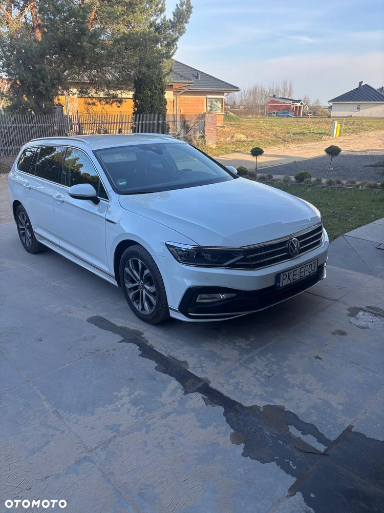 Volkswagen Passat 2021 photo 2
