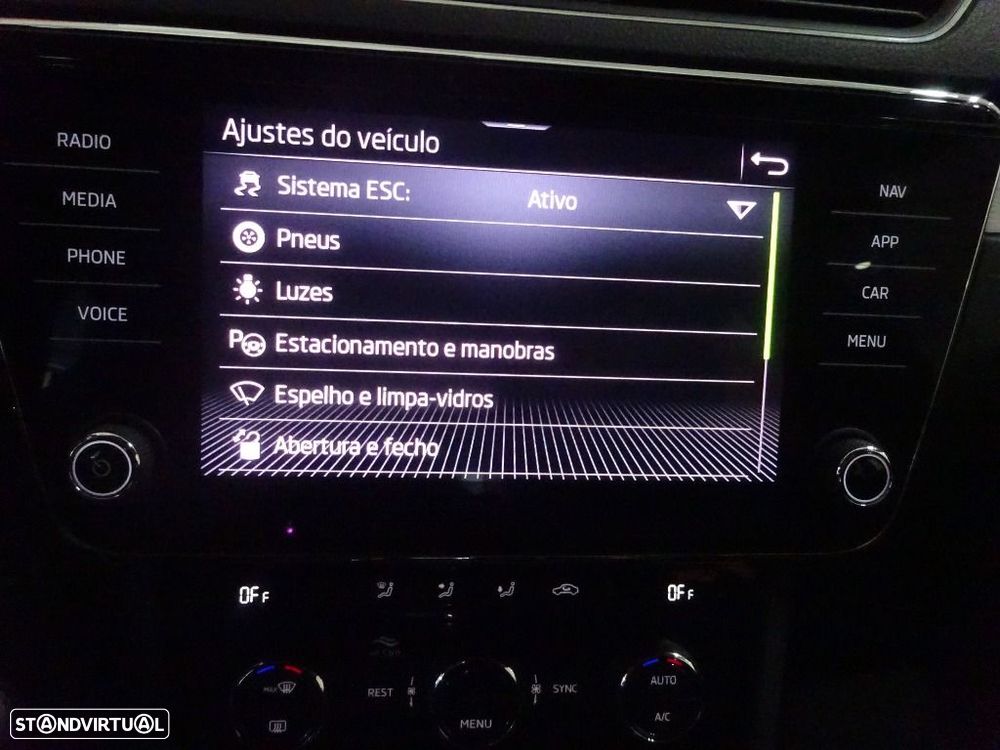 Skoda Superb Break 2.0 TDI Ambition DSG - 23