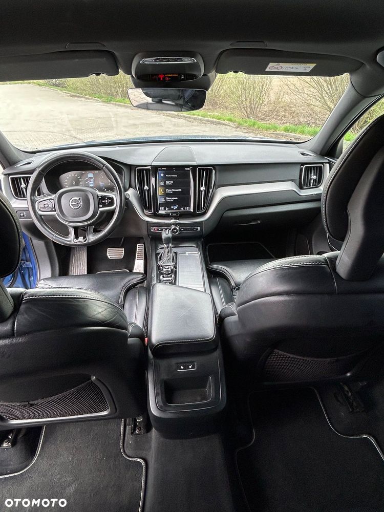 Volvo XC 60 D5 SCR AWD R-Design - 9