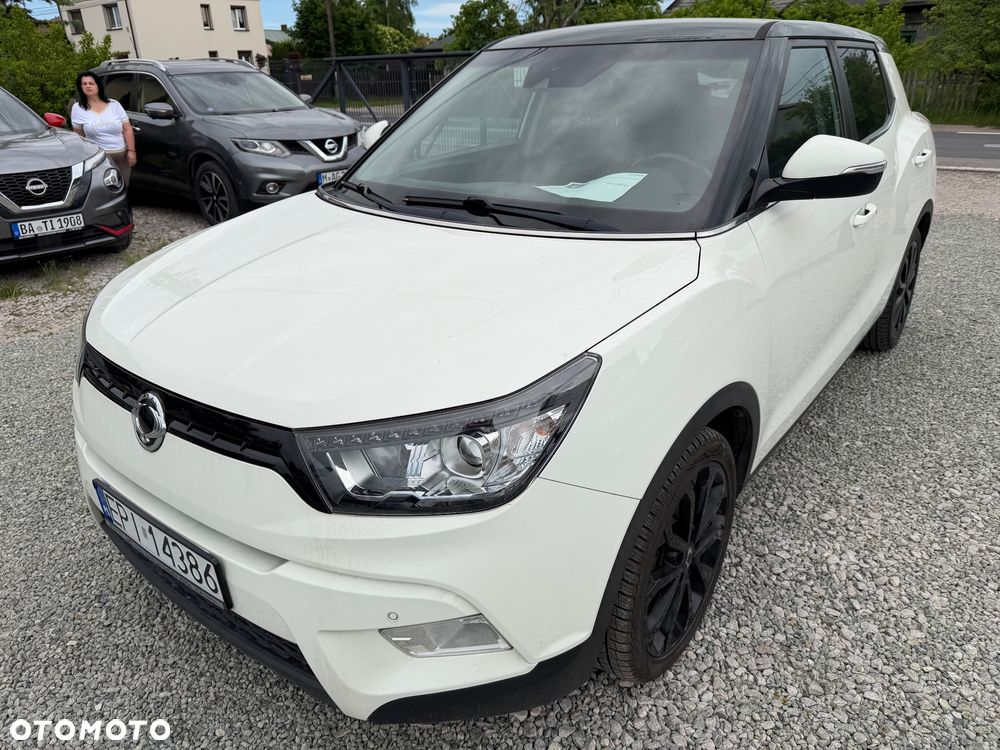 SsangYong/KGM Tivoli e-XGi 160 2WD Black+White - 9