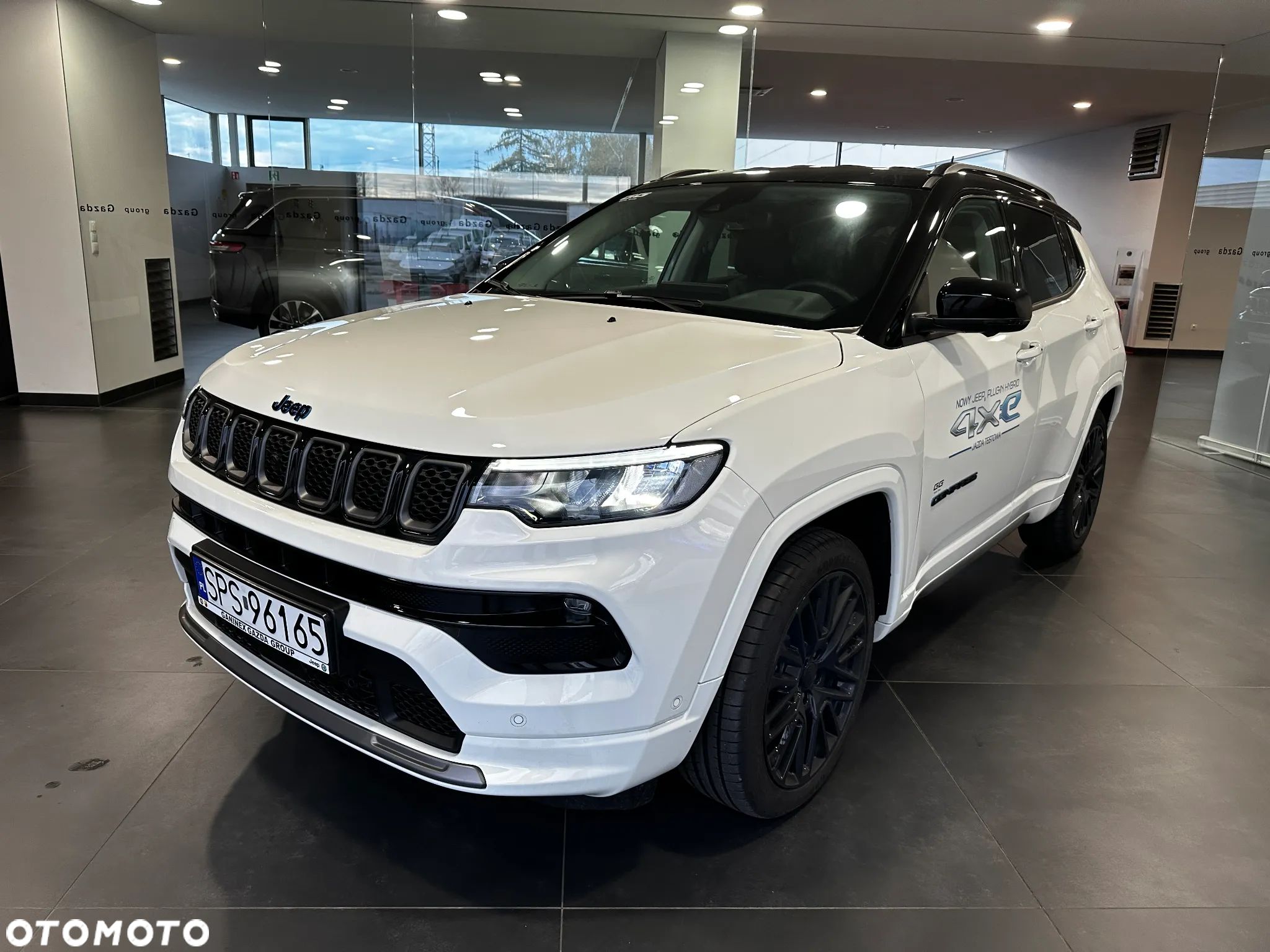 Jeep Compass - 1