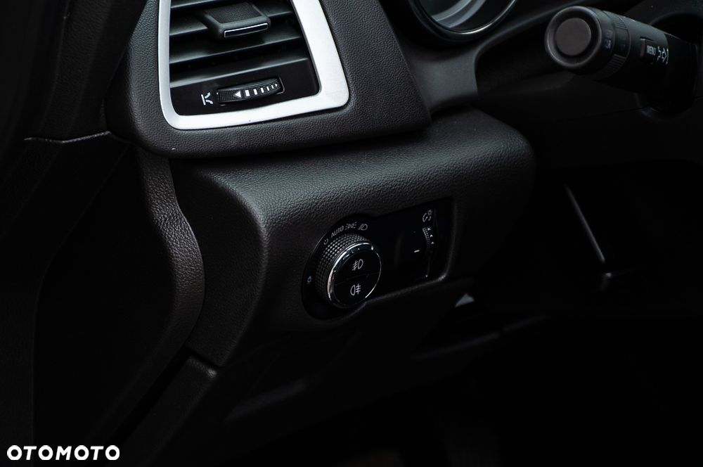 Opel Astra 1.6 Turbo Edition Sport - 30