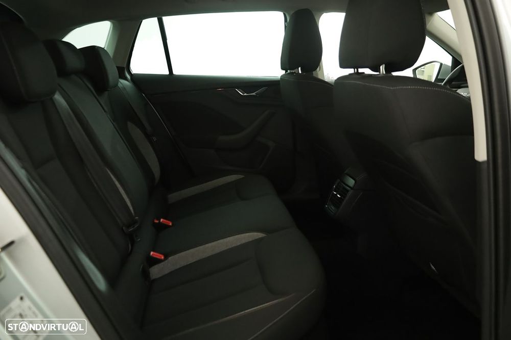 Skoda Scala 1.0 TSI Selection DSG - 23